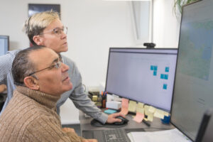 Das Dispositionsteam bei der Contreag am Reinigungstouren planen