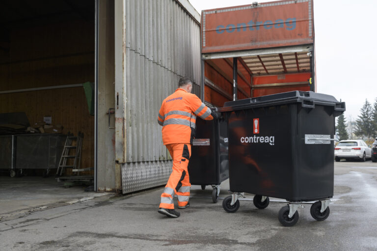 kunststoffcontainer-lieferung