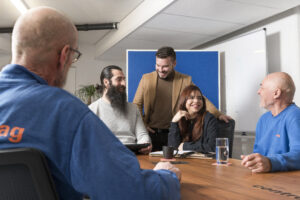 Ein Meeting der Contreag Mitarbeiter