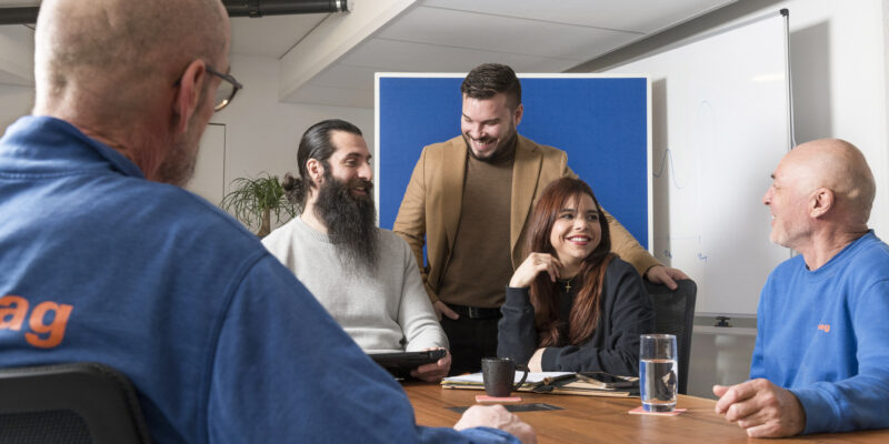 Ein Meeting der Contreag Mitarbeiter