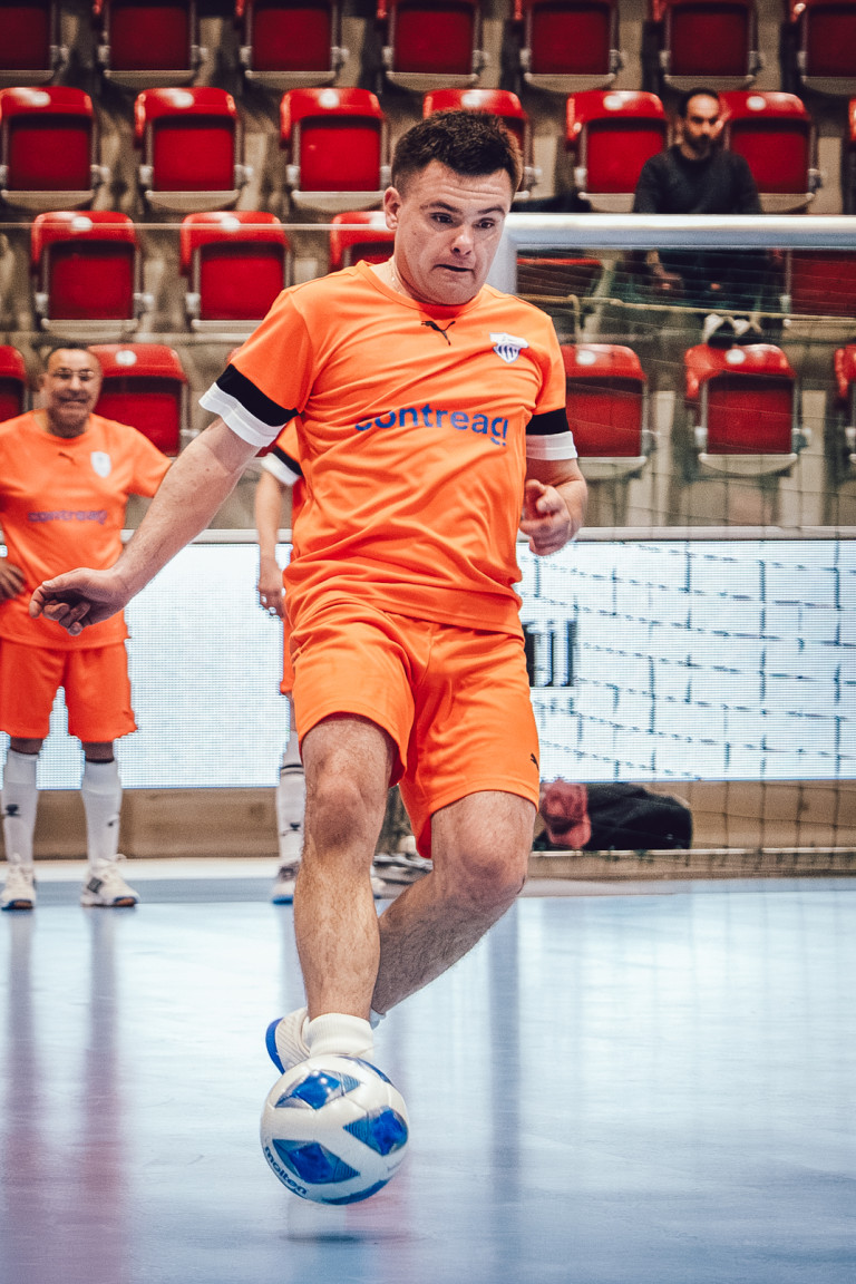 Die Contreag am kick it for water Charity Fussballturnier