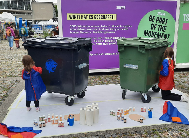 Contreag am Klimatag 2024 in Winterthur mit Container bemalen
