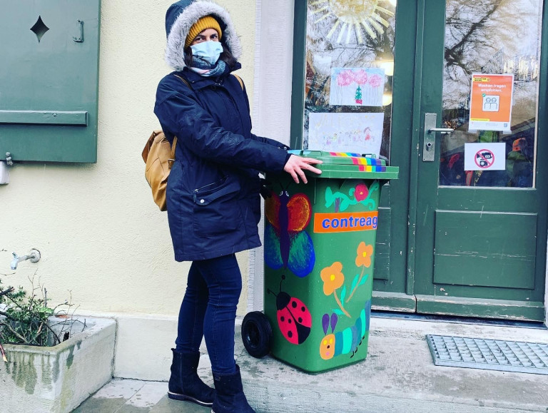 Containerspende von selbst bemalten Containern der Contreag