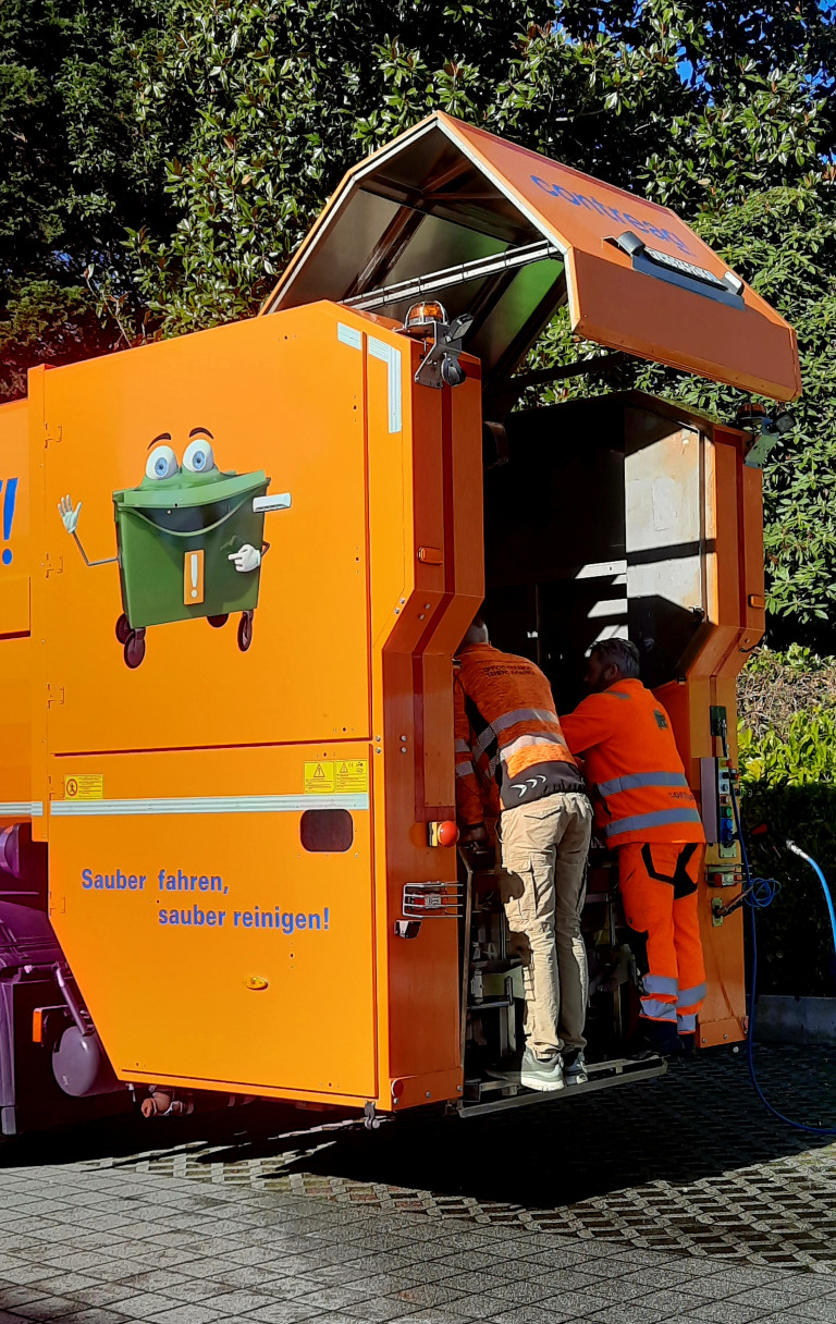 contreag-clean-tech-day-reinigung-elektro-fahrzeug