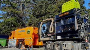 Das Container-Reinigungsfahrzeug mit Elektroantrieb und das Unterflurcontainer-Reinigungsfahrzeug der Contreag